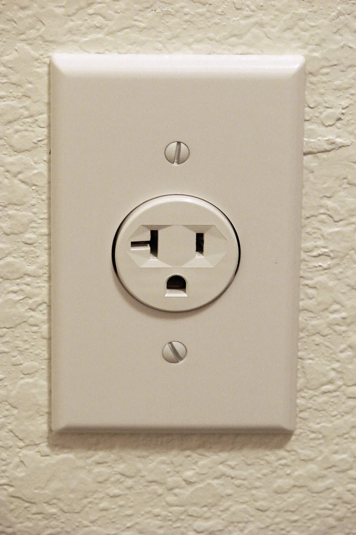 NEMA outlet types