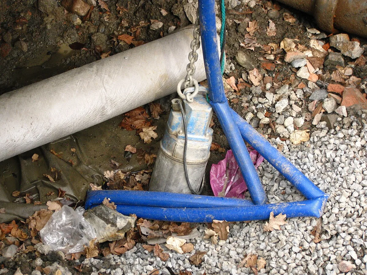 submersible pump